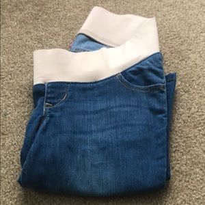 Old Navy skinny flare maternity jeans